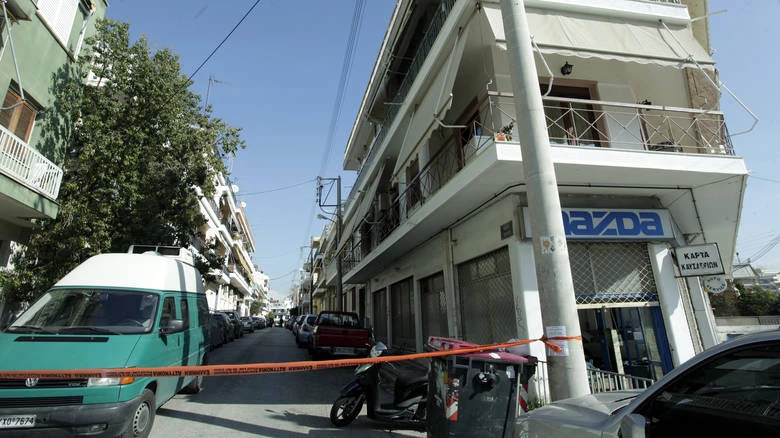 Ανατροπή στη διπλή δολοφονία στο Περιστέρι- Για μόλις 300 ευρώ εκτέλεσαν το ζευγάρι